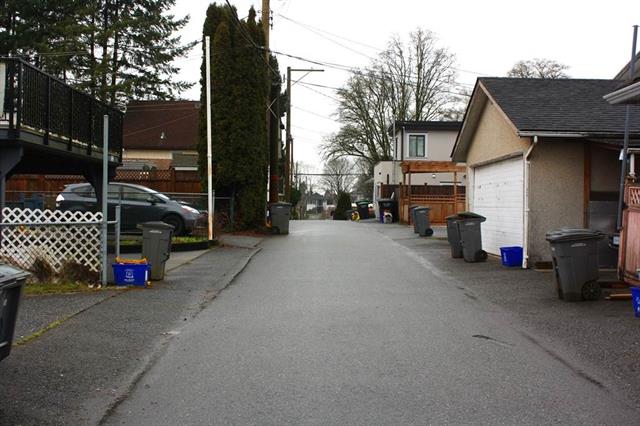 3641 Adanac St, Vancouver 17