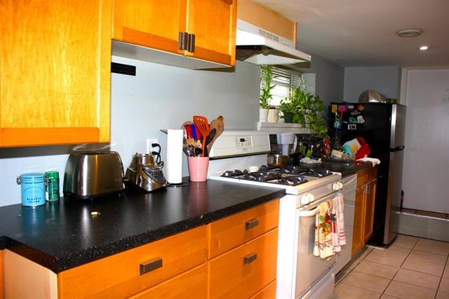 3641 Adanac St, Vancouver 9