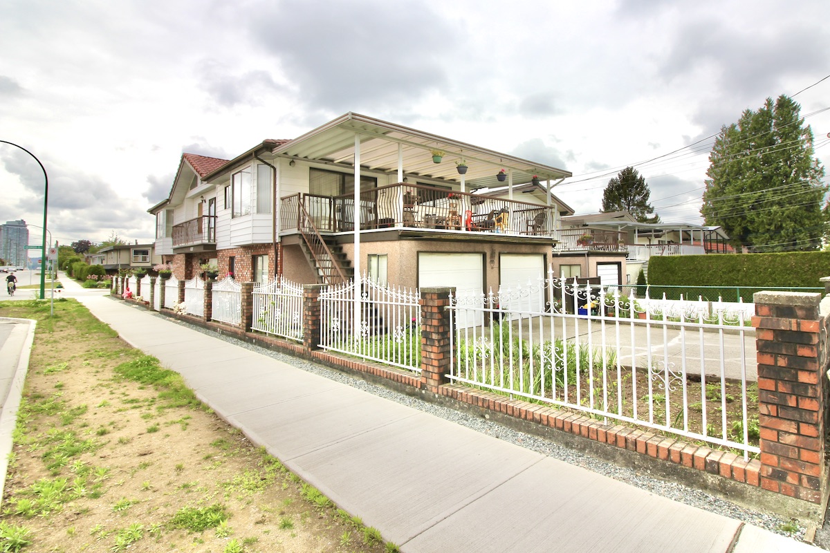 683 Gilmore Ave, Burnaby 24