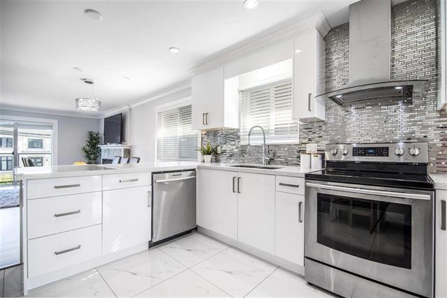 8173 12th Ave, Burnaby