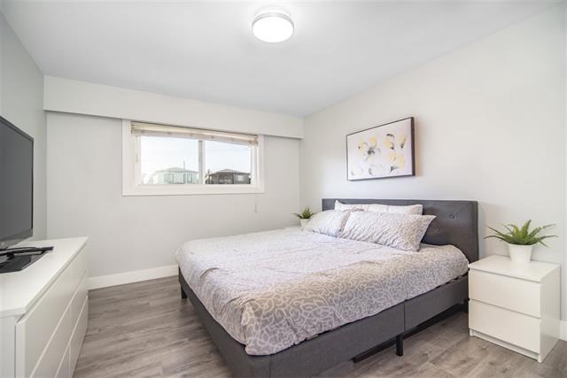 8173 12th Ave, Burnaby 13