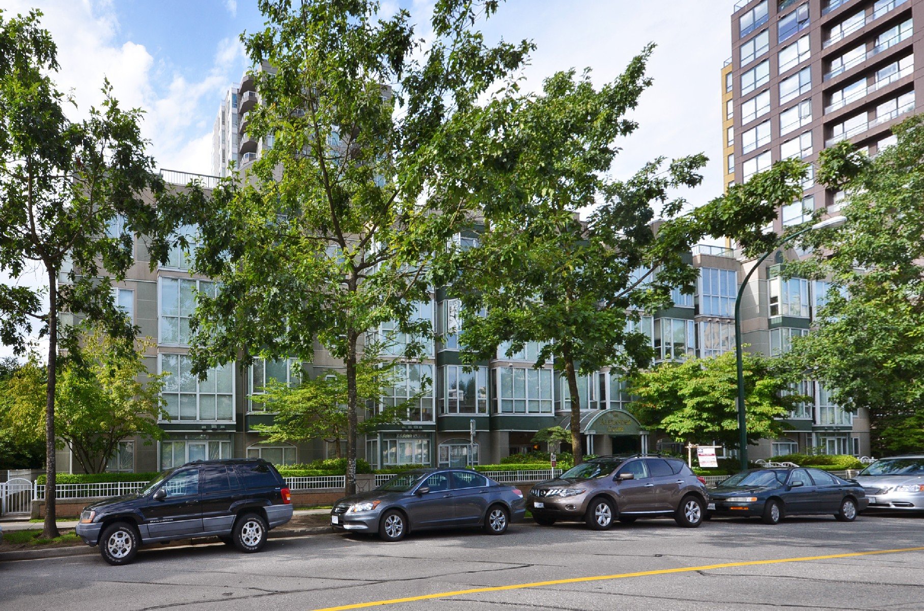 Alexander Court | 3488 Vanness Ave 2
