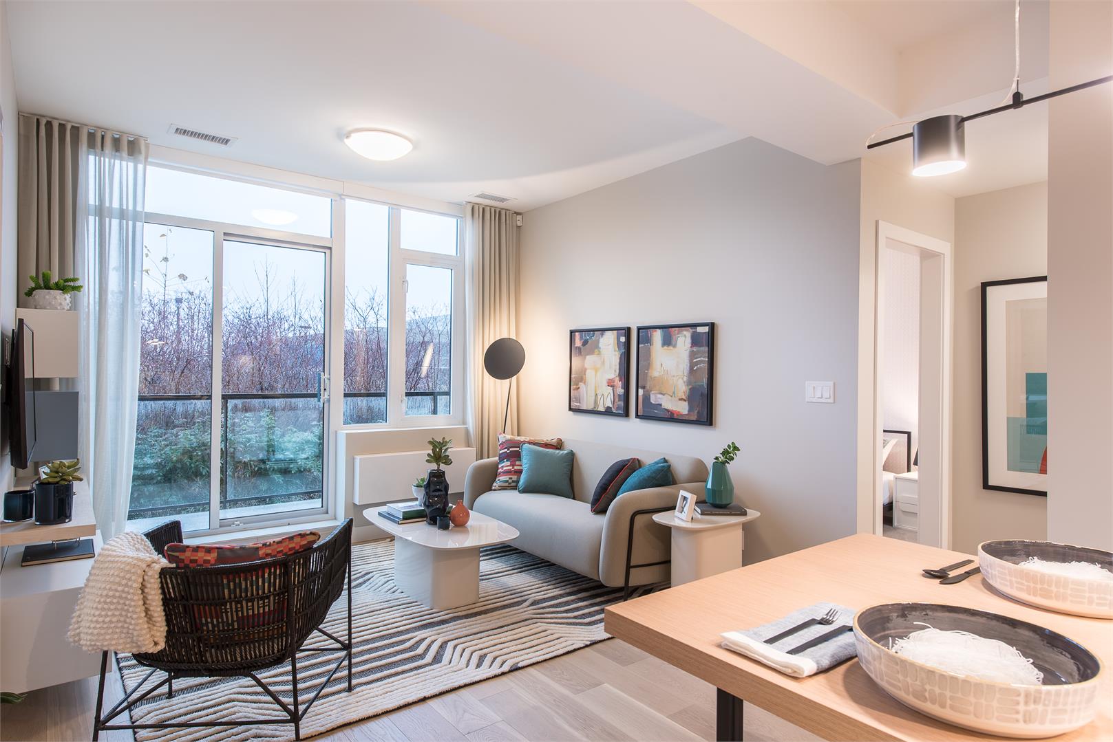Crescent Court 8