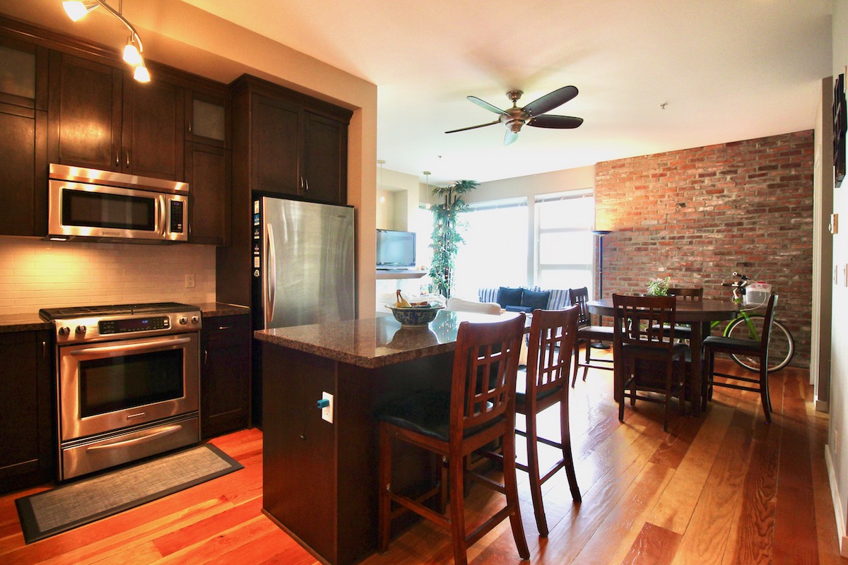 304 240 Salter St, New Westminster