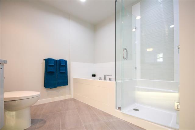 402 3263 Pierview Cres, Vancouver 10