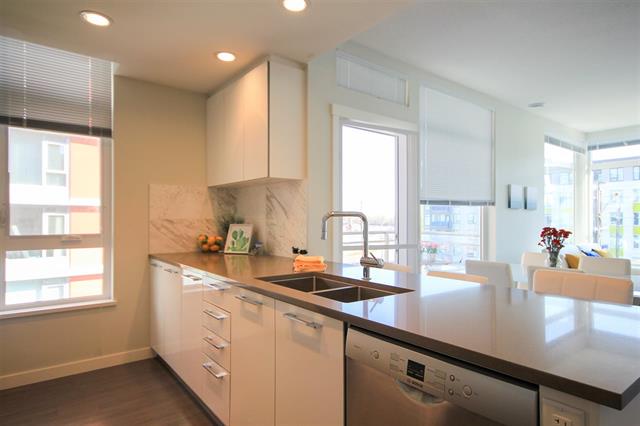 402 3263 Pierview Cres, Vancouver 12