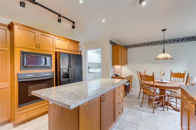 1 725 Rochester Ave, Coquitlam 15