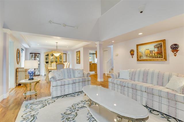 1 725 Rochester Ave, Coquitlam 4