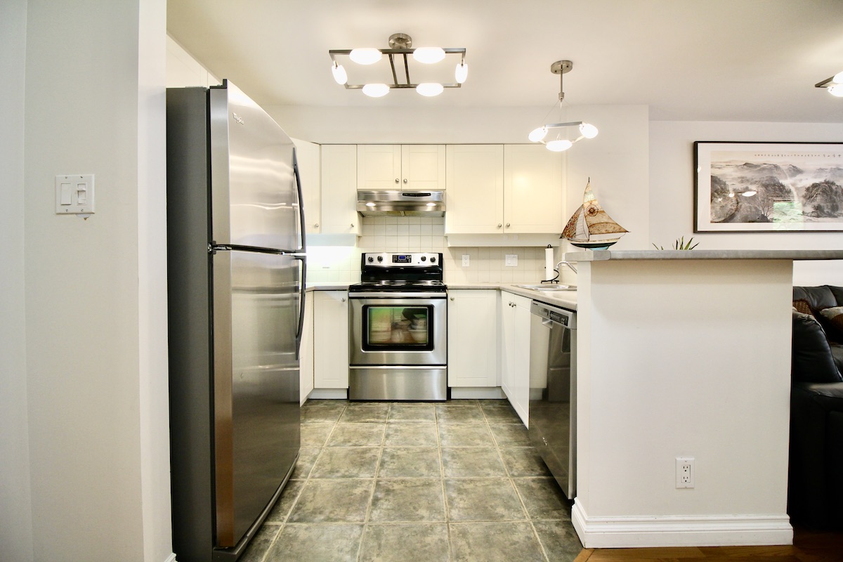 313 18 Smokey Smith Pl, New Westminster 24