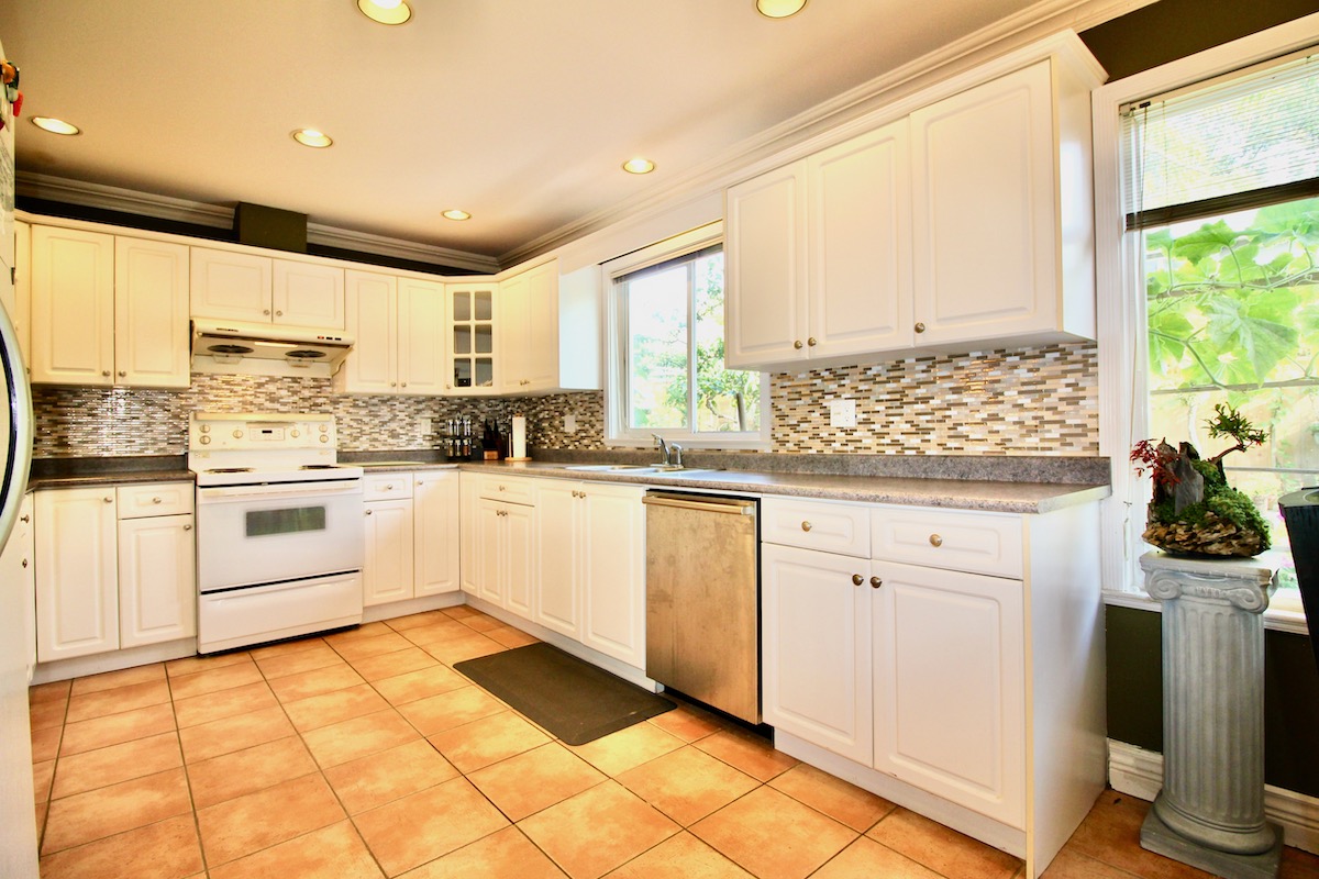 1332 Rama Ave, New Westminster 12