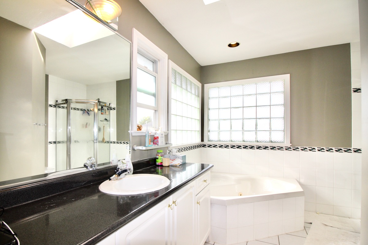 1332 Rama Ave, New Westminster 23