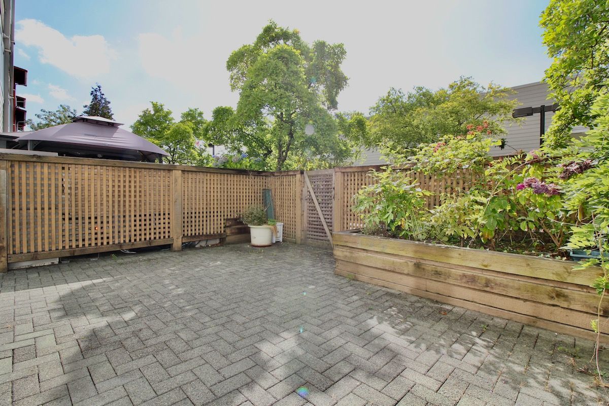 3952 Hasting St, Burnaby 32