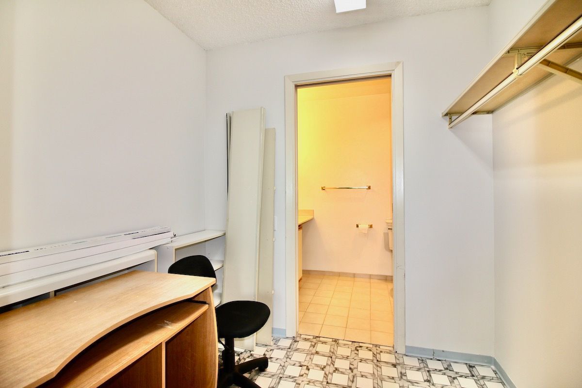 3952 Hasting St, Burnaby 19