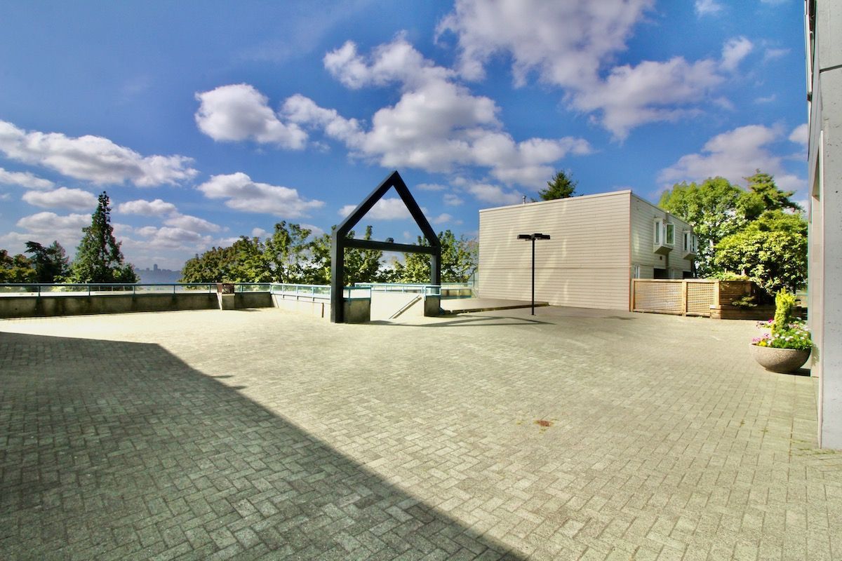 3952 Hasting St, Burnaby 40