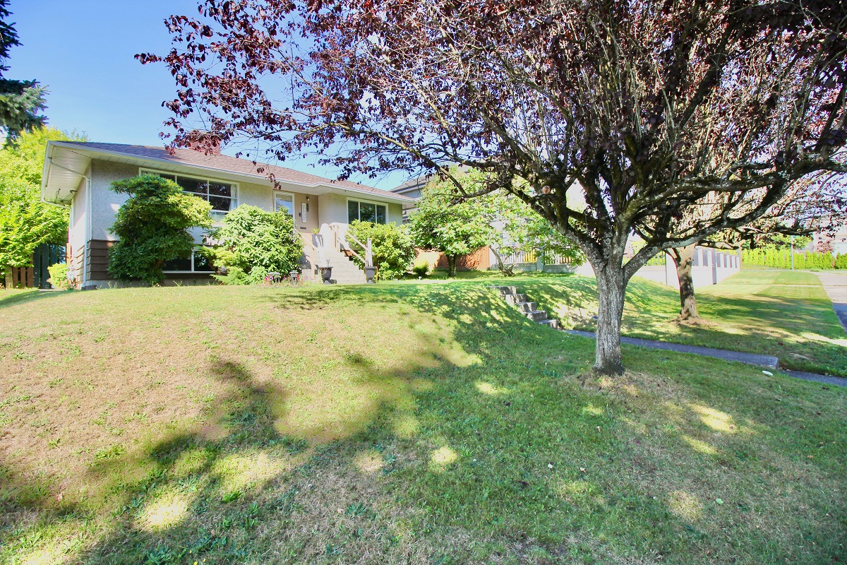 6467 Parkcrest Dr, Burnaby 30