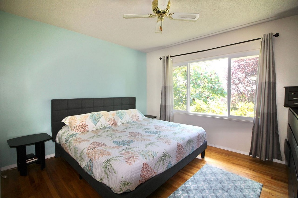 6467 Parkcrest Dr, Burnaby 15