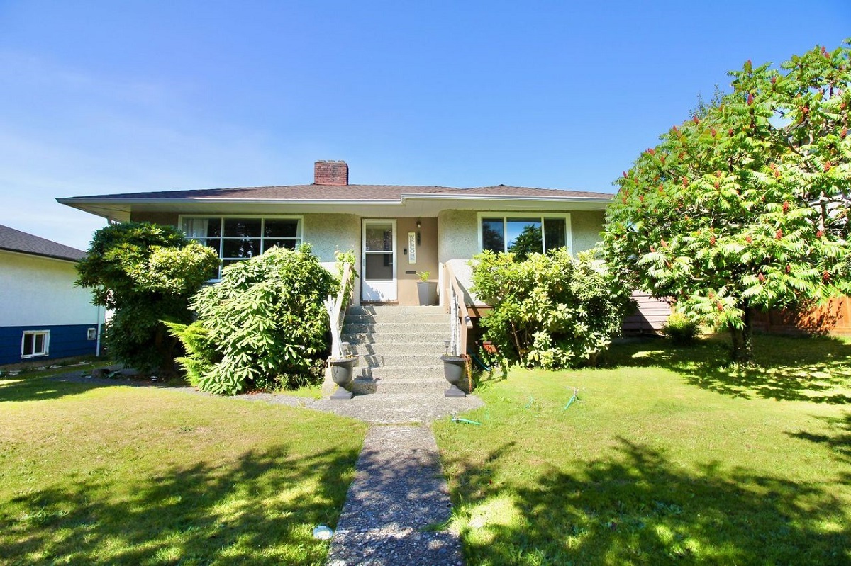6467 Parkcrest Dr, Burnaby