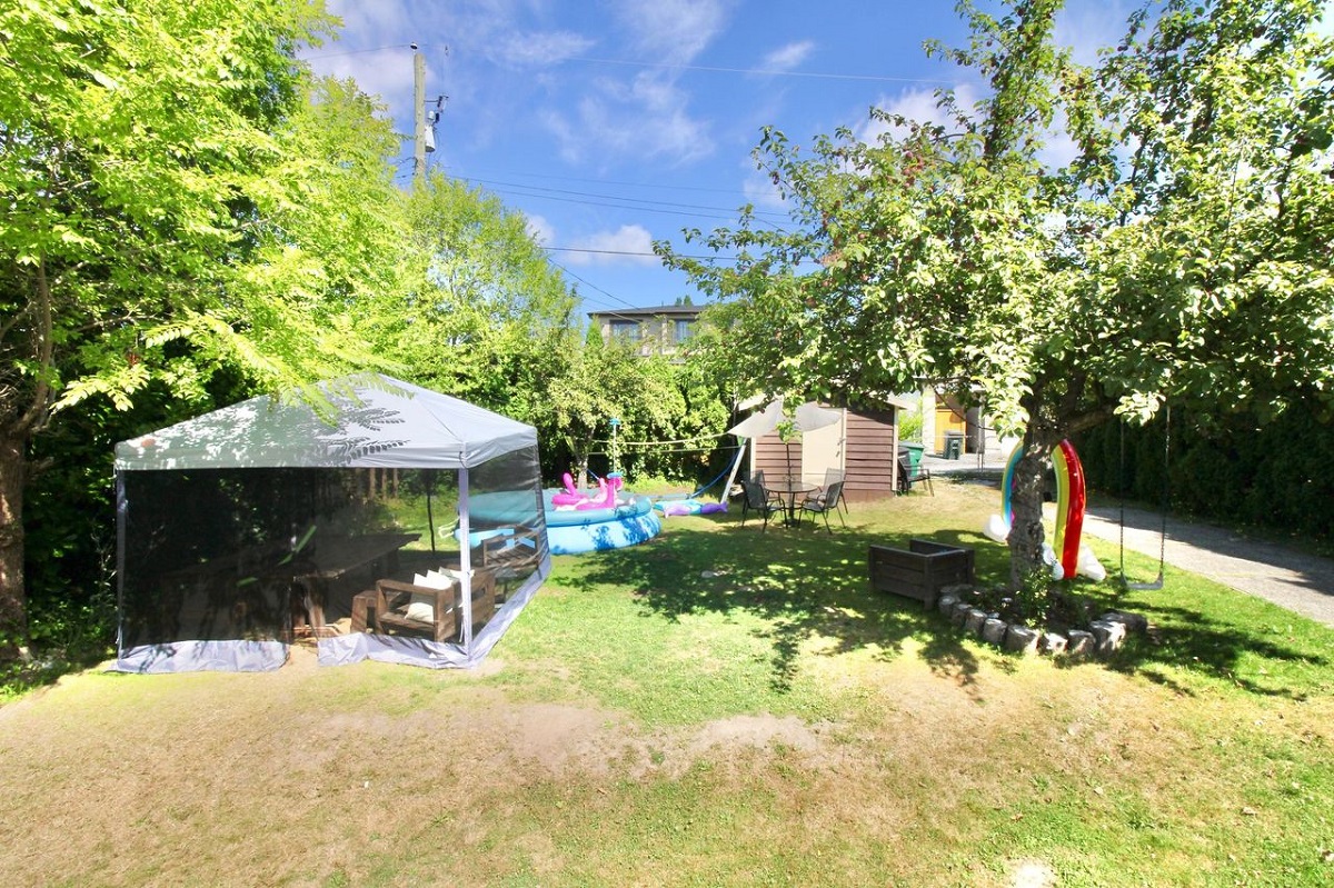 6467 Parkcrest Dr, Burnaby 23