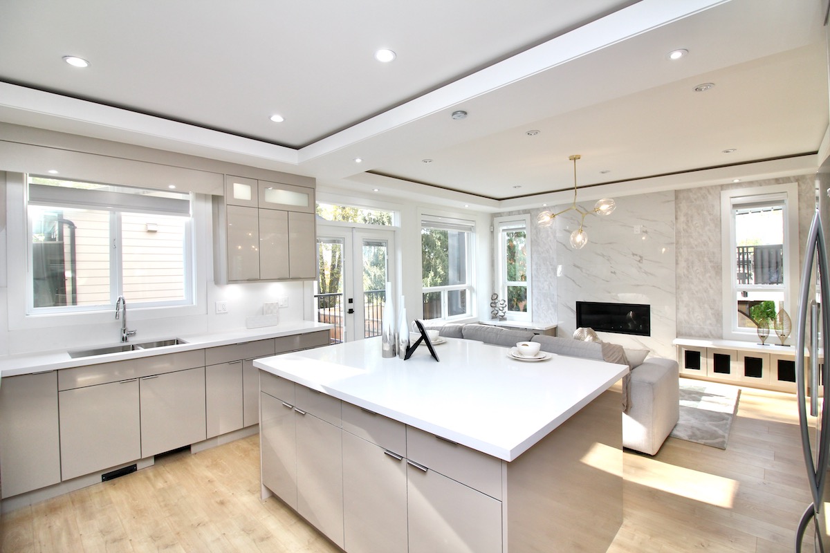 710 Alderson Ave, Coquitlam 16