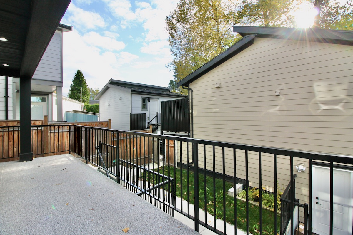 710 Alderson Ave, Coquitlam 34