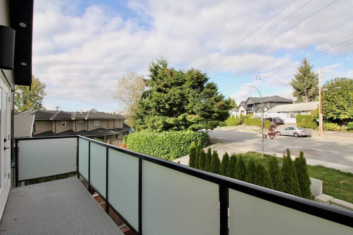 710 Alderson Ave, Coquitlam 32