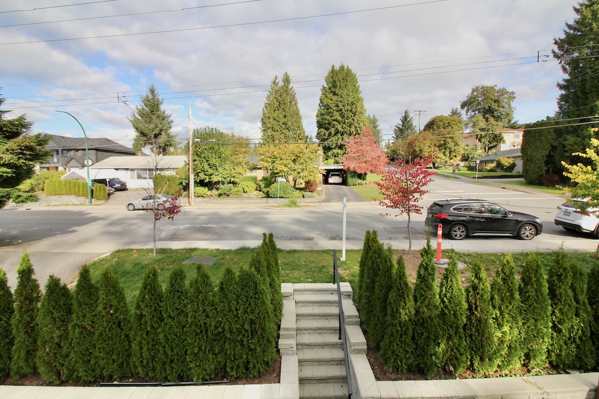 710 Alderson Ave, Coquitlam 35