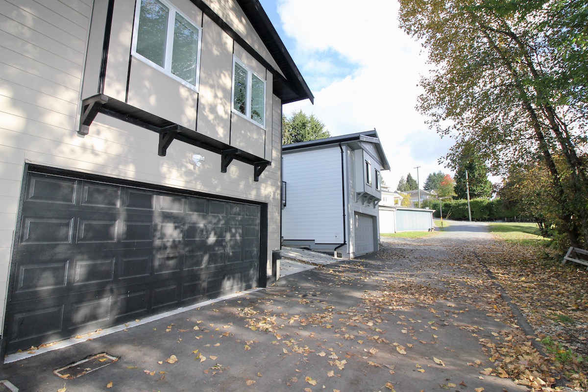 710 Alderson Ave, Coquitlam 39