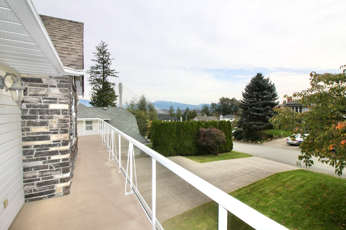 11475 Wellington Crescent, Surrey 9