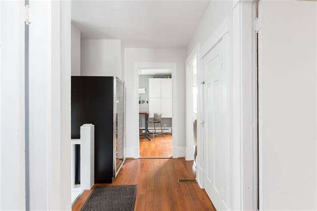 1375 E 14th Ave, Vancouver East 32