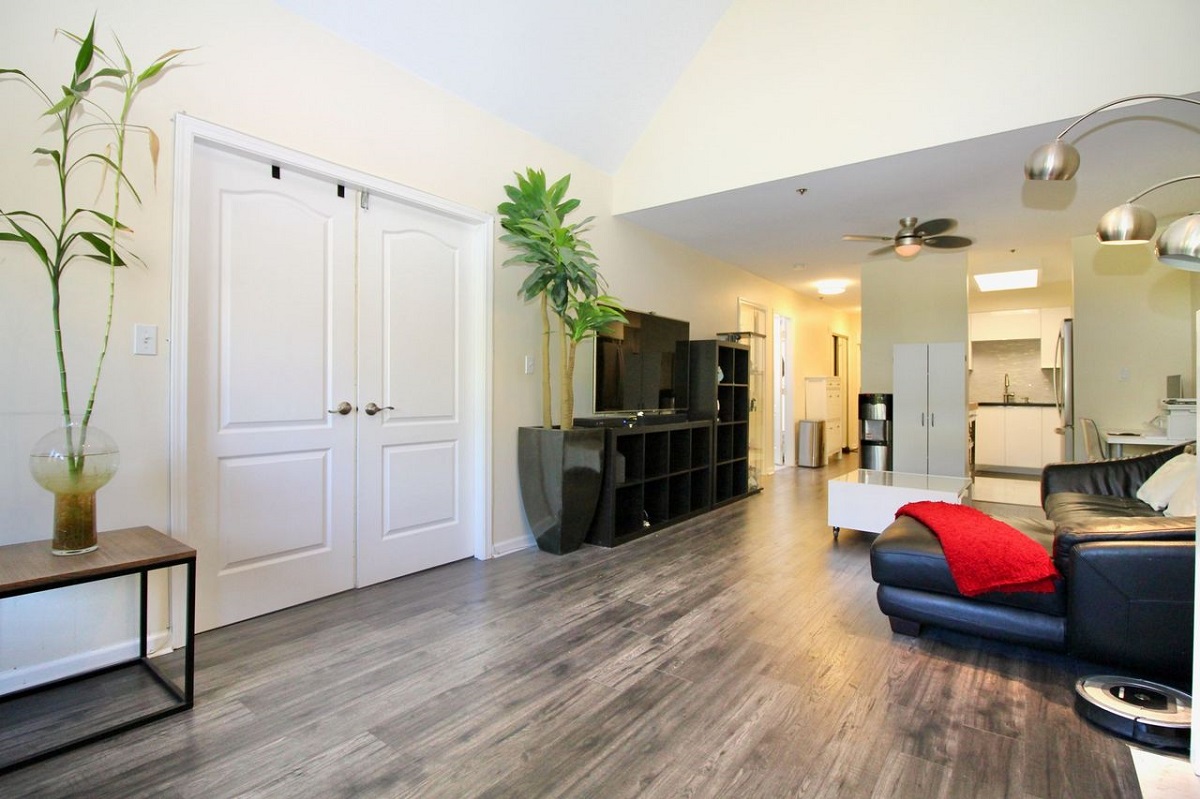 310 5375 Victory St, Burnaby 9
