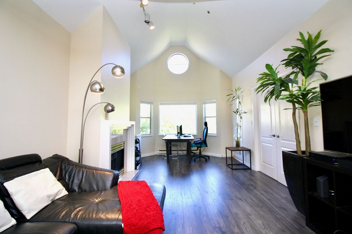 310 5375 Victory St, Burnaby 2