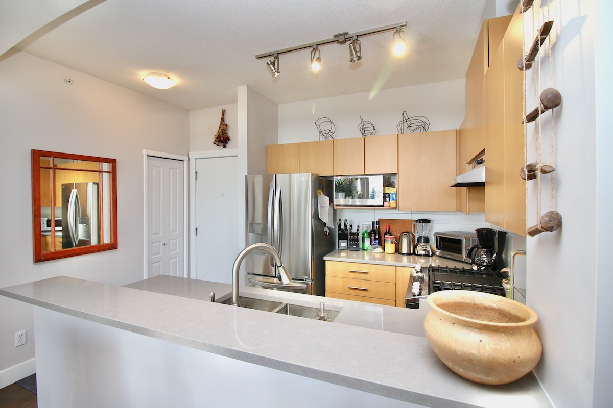 411 9329 University Crescent, Burnaby 14