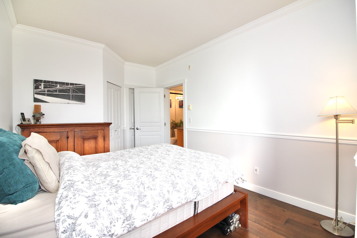 411 9329 University Crescent, Burnaby 22