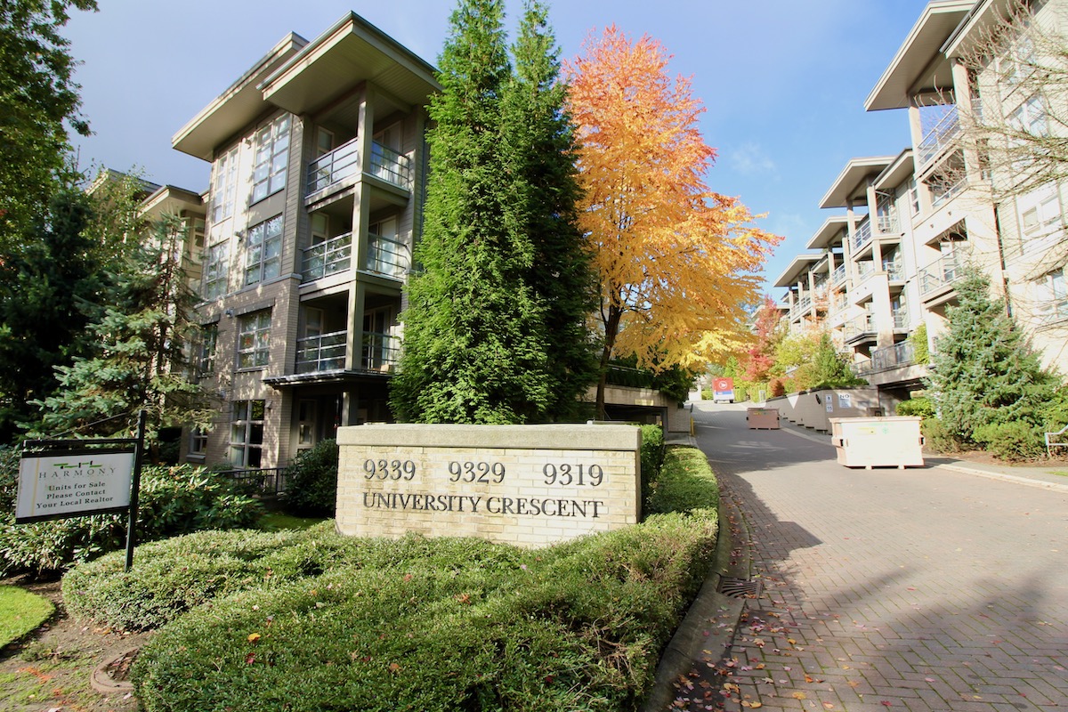 411 9329 University Crescent, Burnaby 40