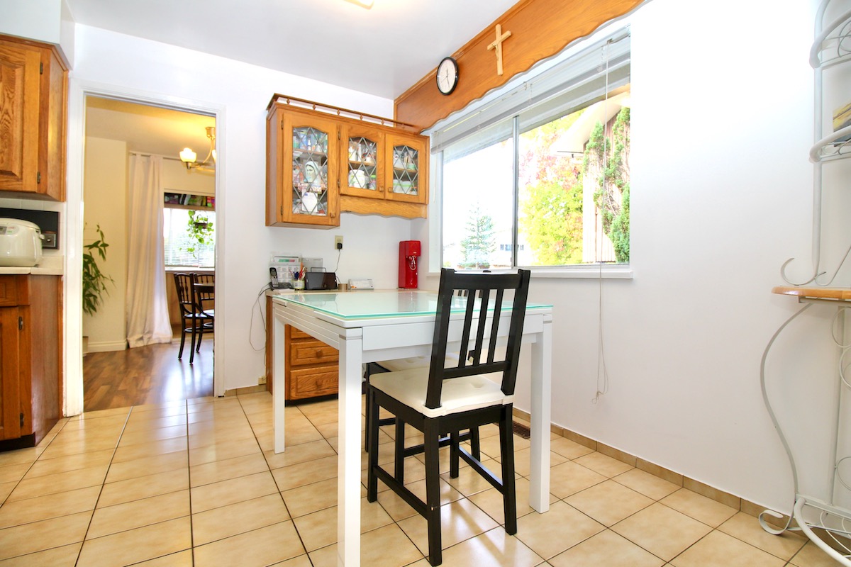 6589 Parkdale Dr, Burnaby 15