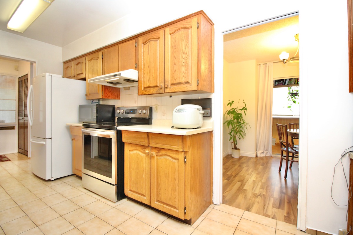 6589 Parkdale Dr, Burnaby 18