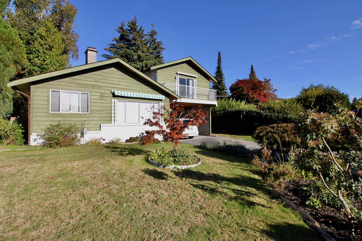 6589 Parkdale Dr, Burnaby 2