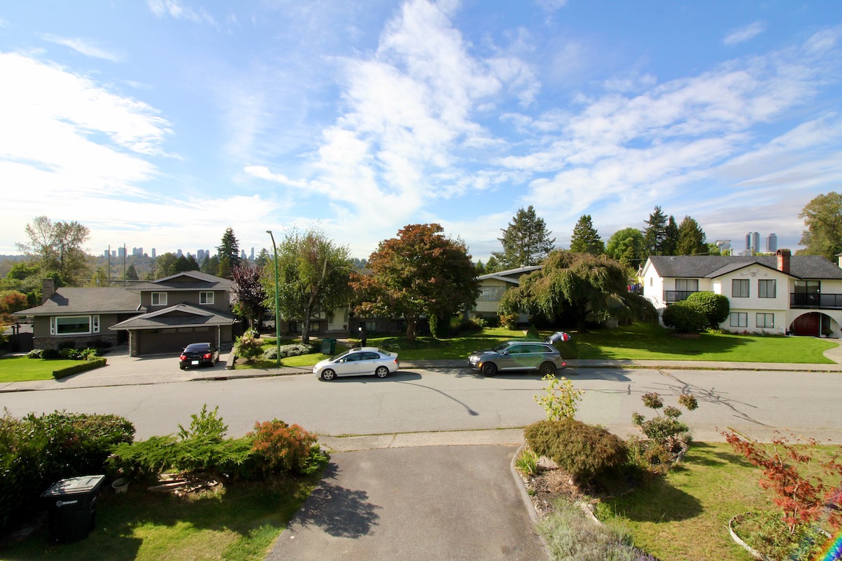6589 Parkdale Dr, Burnaby 24