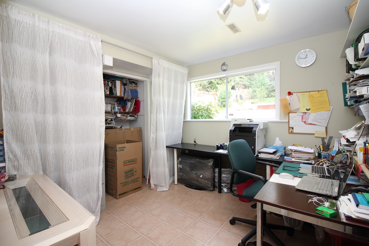 6589 Parkdale Dr, Burnaby 30