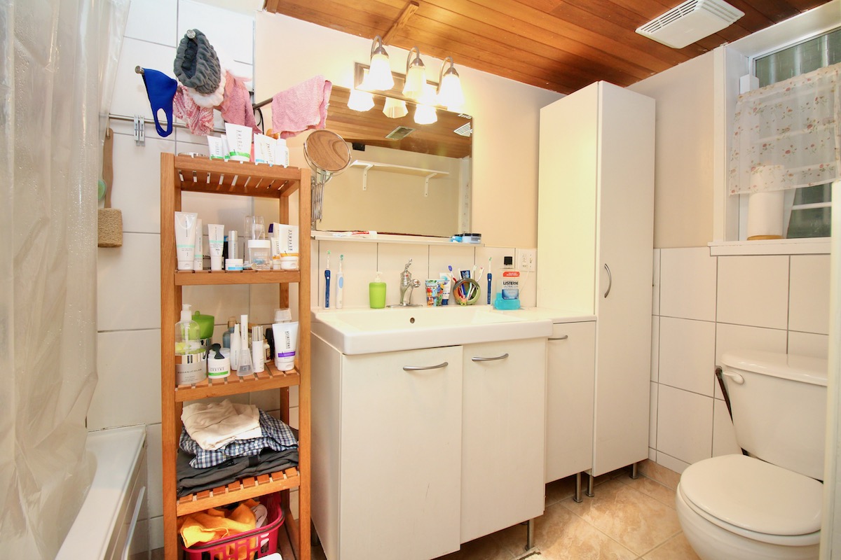 6589 Parkdale Dr, Burnaby 31