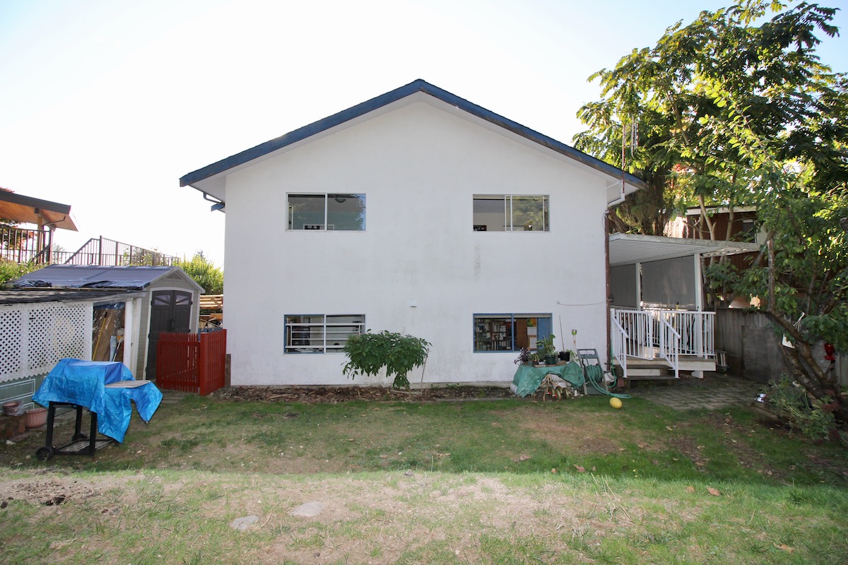 6589 Parkdale Dr, Burnaby 34