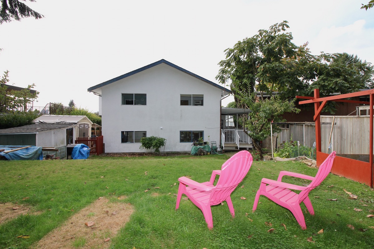 6589 Parkdale Dr, Burnaby 35