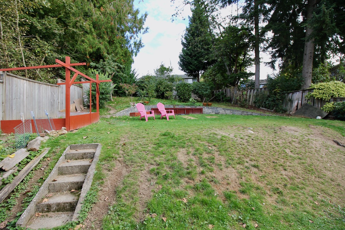 6589 Parkdale Dr, Burnaby 38