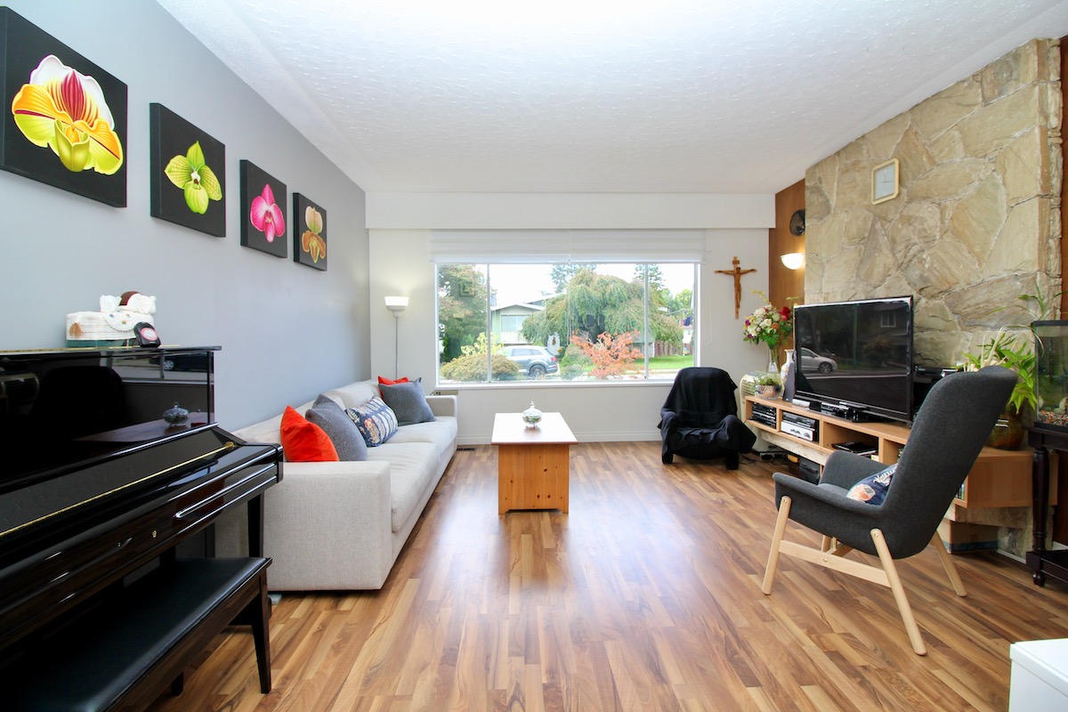 6589 Parkdale Dr, Burnaby 6