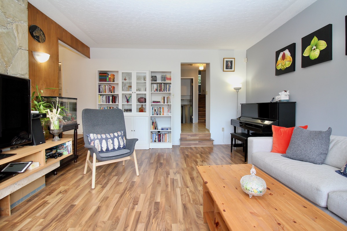 6589 Parkdale Dr, Burnaby 9