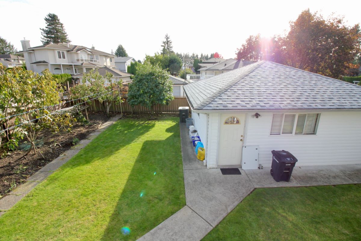 7116 Kitchener Street, Burnaby 15