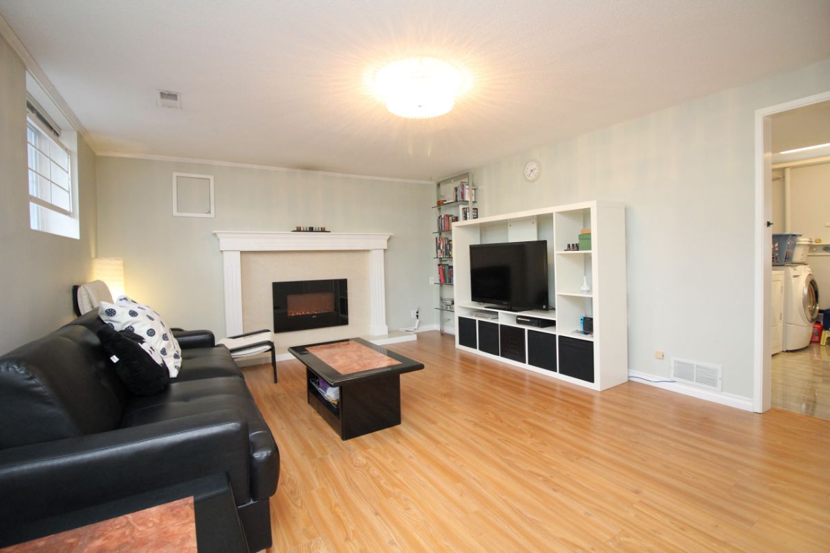 7116 Kitchener Street, Burnaby 18