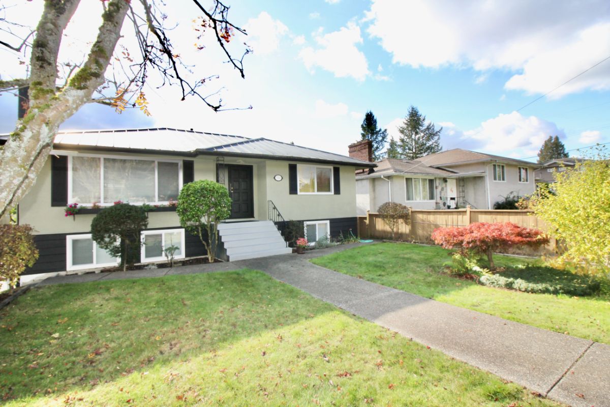 7116 Kitchener Street, Burnaby 3