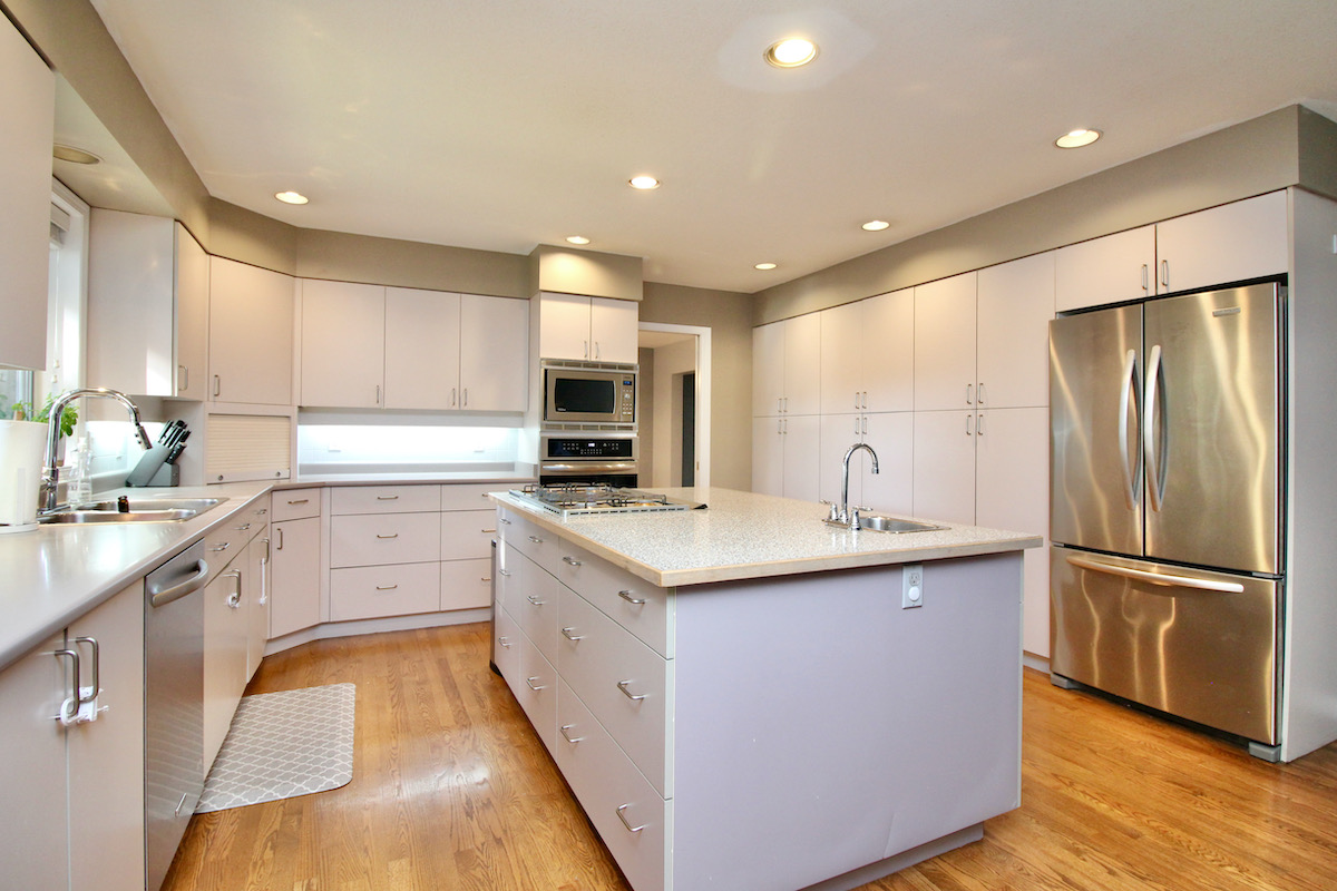7980 Westlake St, Burnaby 10