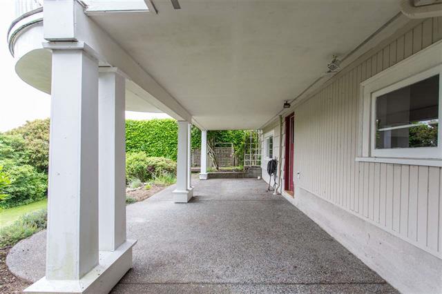 2258 Mathers Ave, West Vancouver 34
